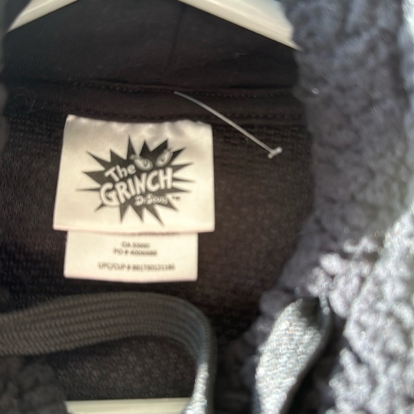 The Grinch. Dr. Seuss! Fun Christmas hoodie! 🎄 - Picture 4 of 4